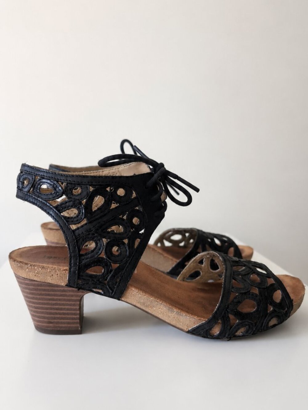 Josef Seibel Ruth Black Leather Cutout Sandals Size 39